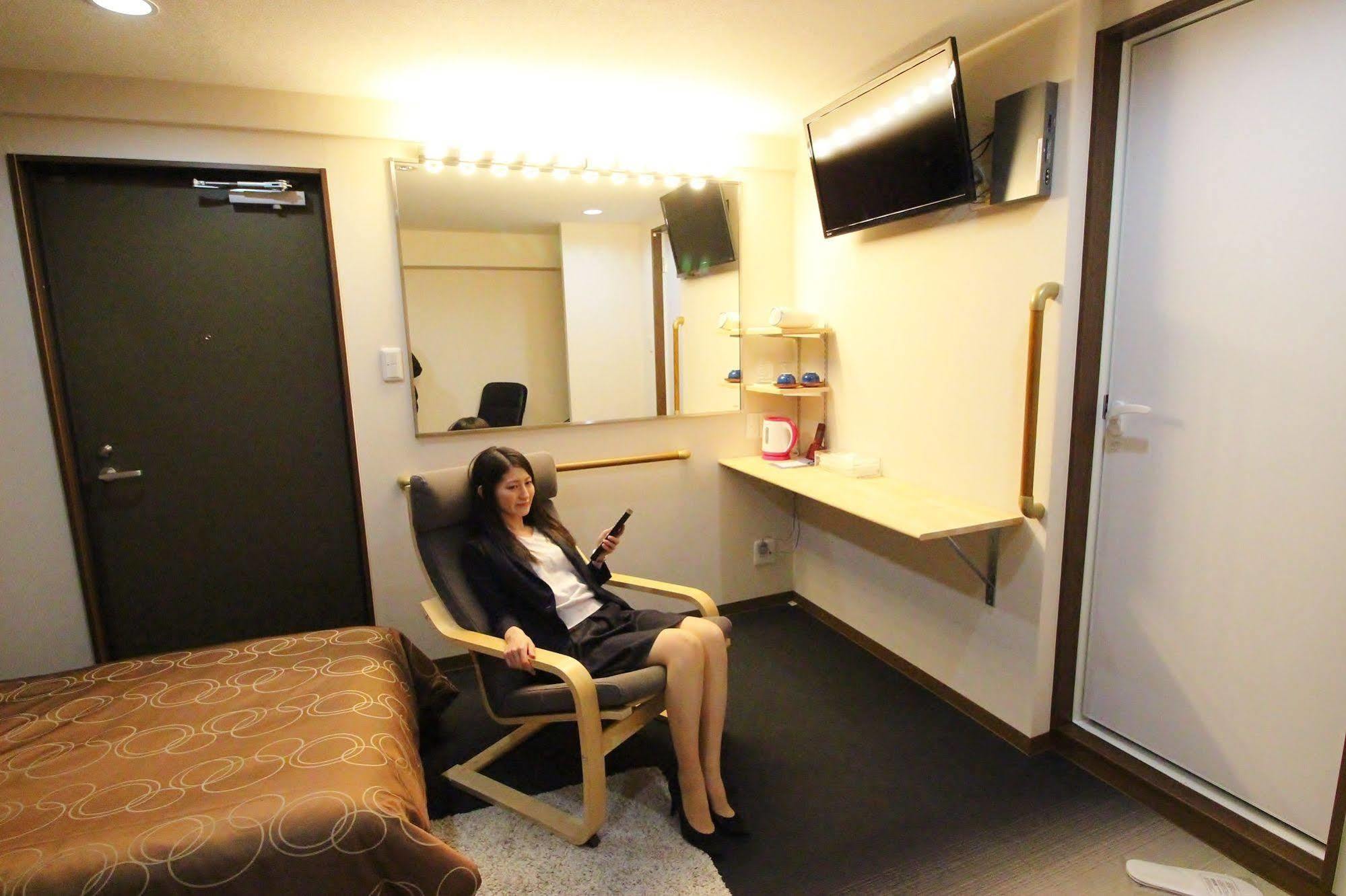 Business Hotel Ban โตเกียว ภายนอก รูปภาพ
